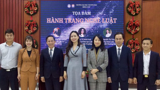 TỌA ĐÀM “HÀNH TRANG NGHỀ LUẬT”